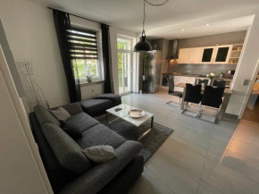 Moderne Luxuswohnung mit Parkblick in Altstadtnähe